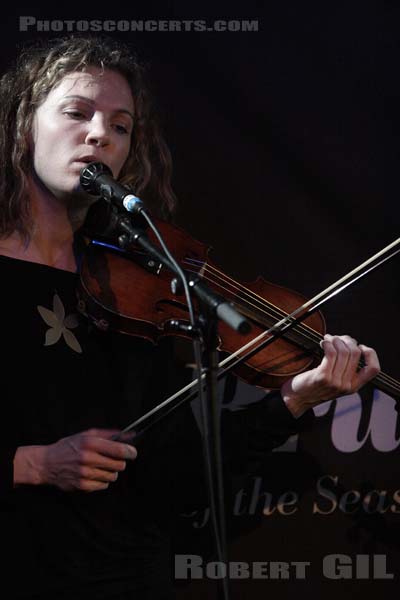 ANE BRUN - 2008-04-19 - PARIS - La Maroquinerie - 